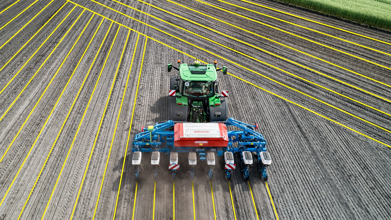 pogled odozgo na John deere traktore s rješenjem Autopath