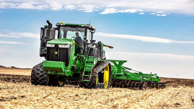 Traktor serije 9 l John Deere