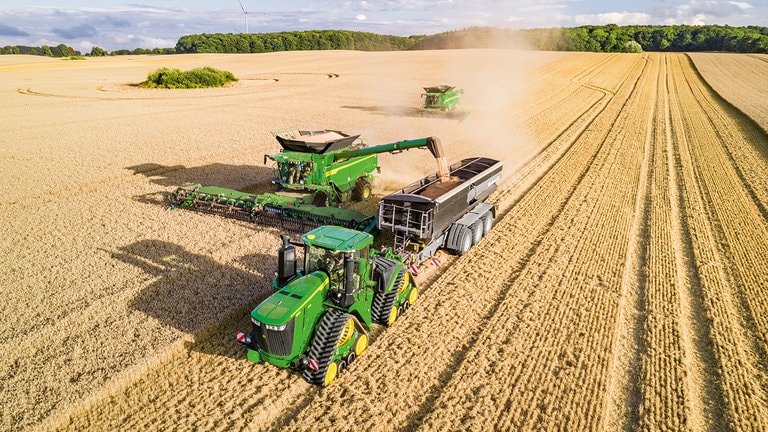 Traktor serije 9RX l John Deere